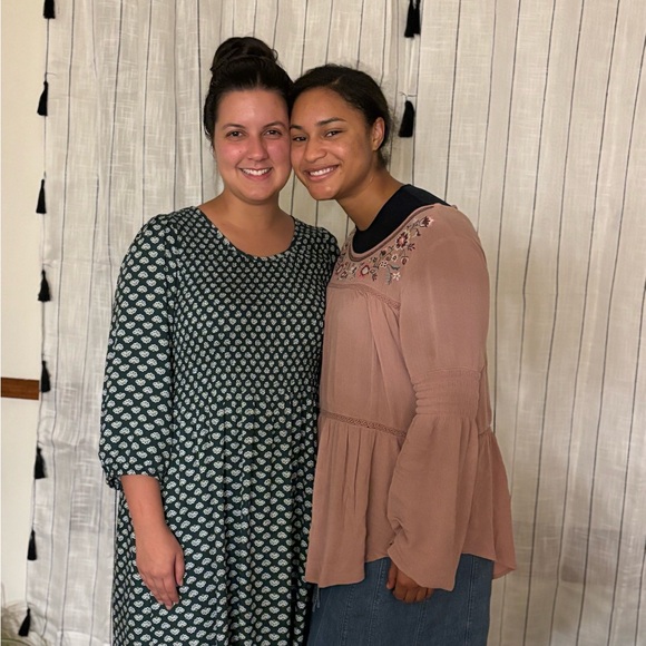 Meet your Posher, Madison - Picture 7 of 15